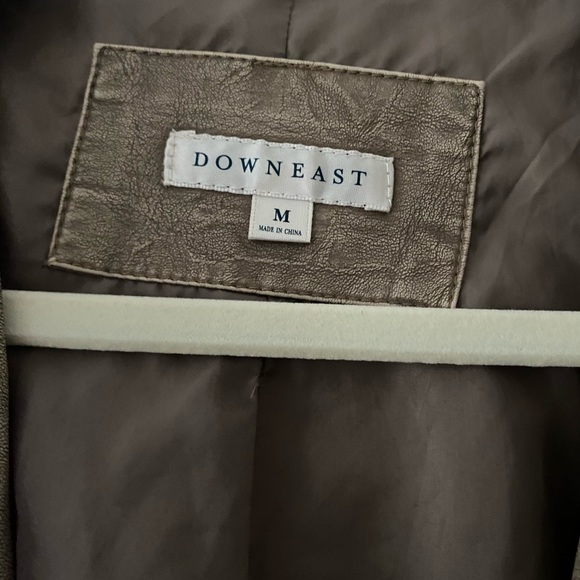 Beautiful taupe pleather jacket - Picture 3 of 4